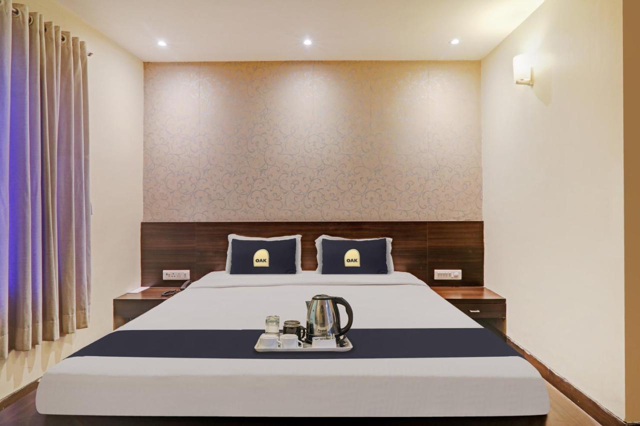 Townhouse Oak Hotel Shelter Lucknow Bagian luar foto