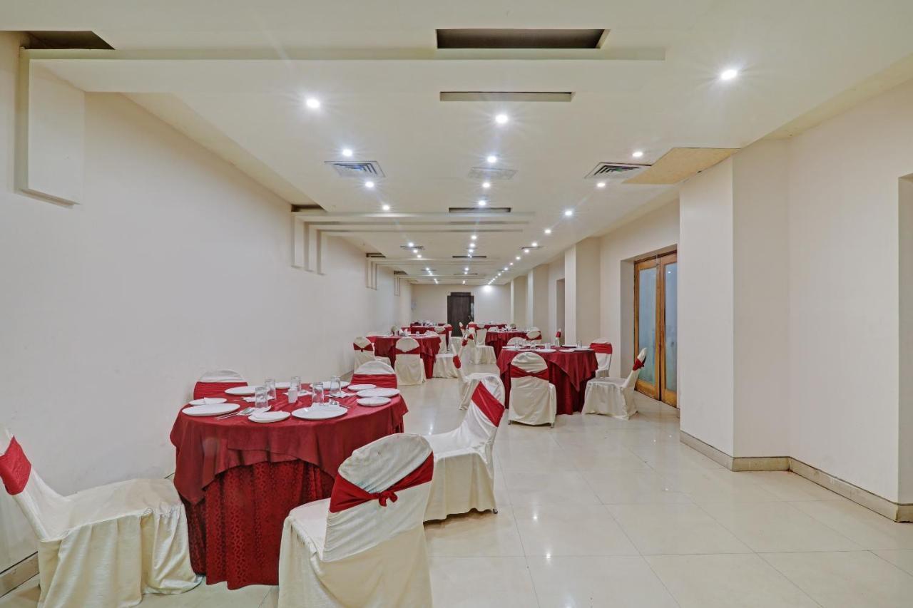 Townhouse Oak Hotel Shelter Lucknow Bagian luar foto