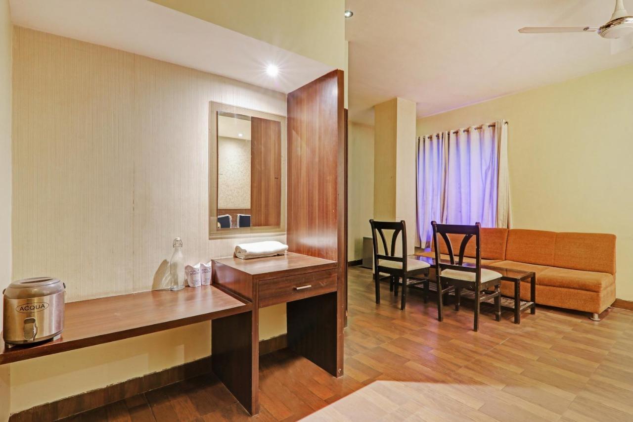 Townhouse Oak Hotel Shelter Lucknow Bagian luar foto