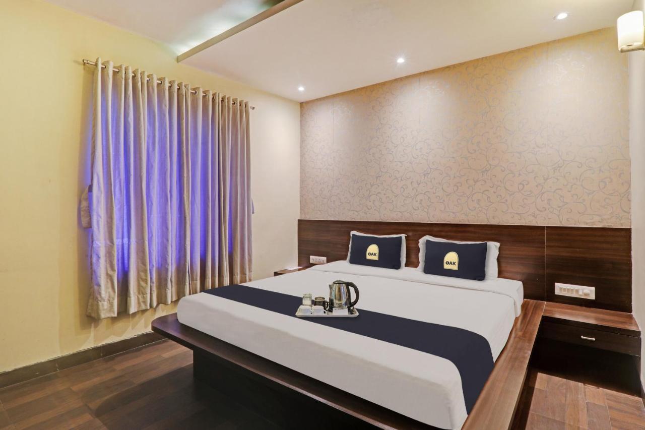 Townhouse Oak Hotel Shelter Lucknow Bagian luar foto